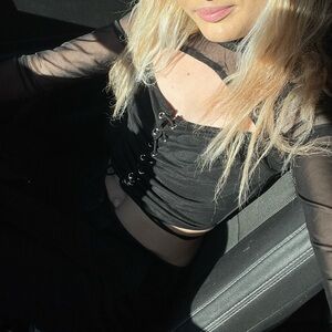 Black Fashion Nova top